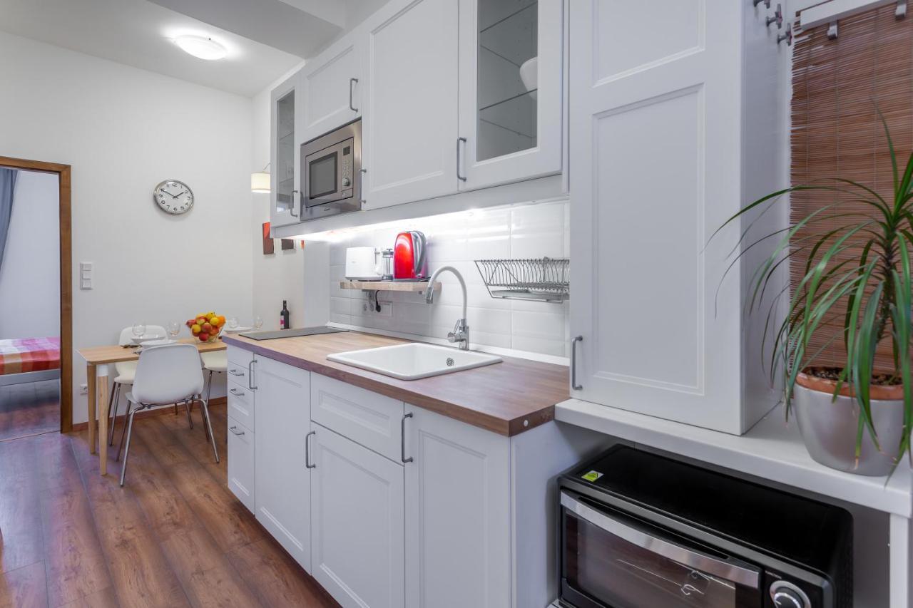 Central Avenue Apartment Budapest Eksteriør bilde
